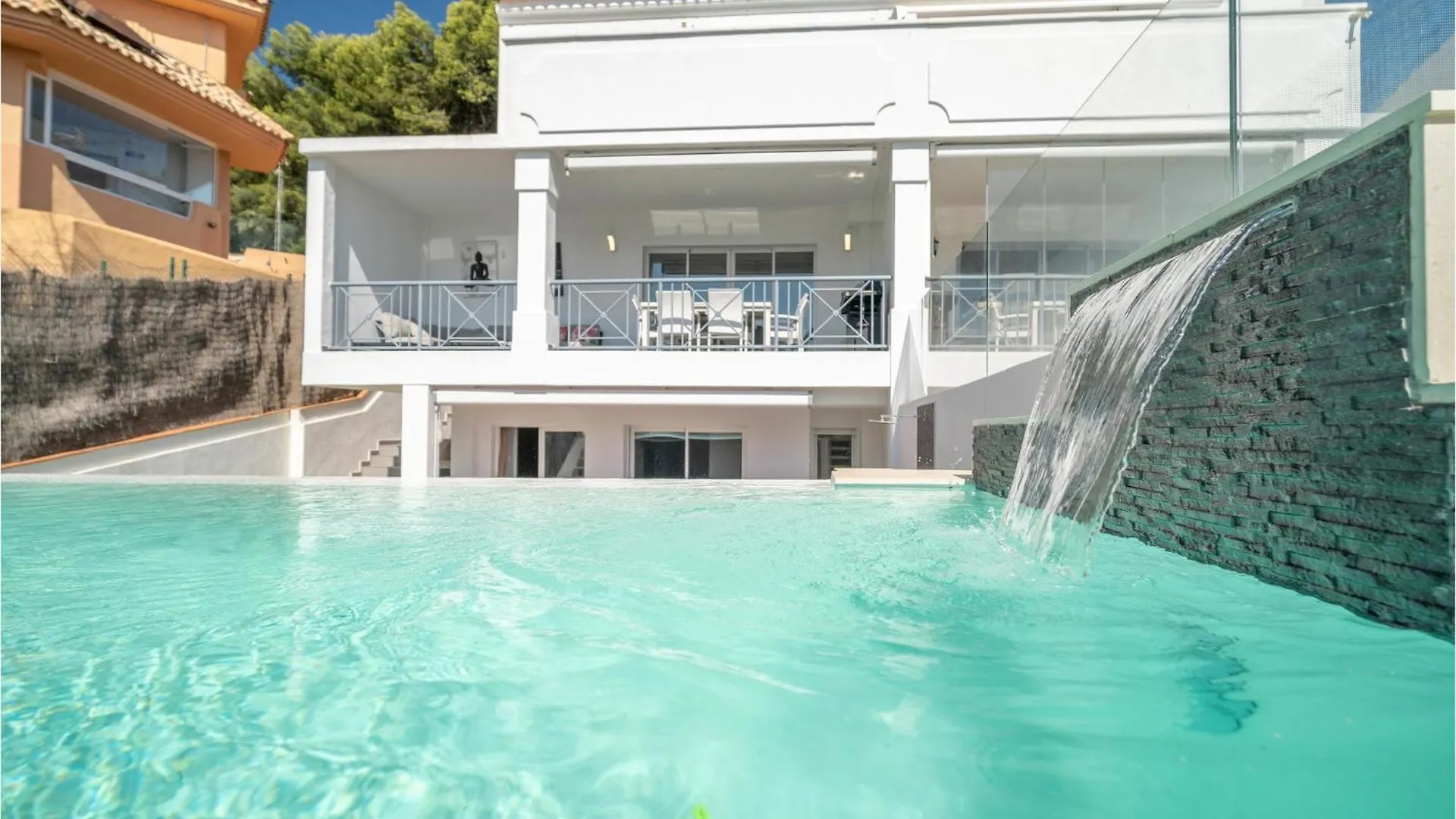 Lovely Home In Marbella With Swimming Pool contacts